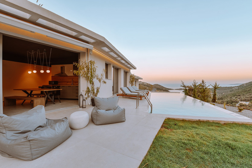 Theros Villa
